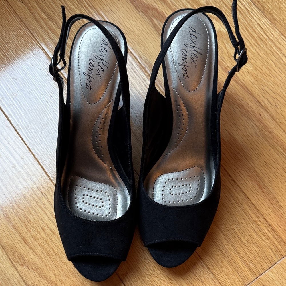 Dexflex Comfort black suede open toe heels